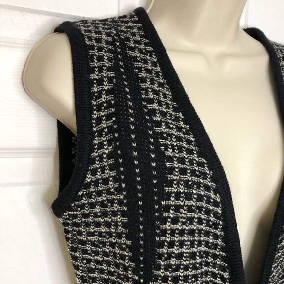 BCBG Black/white Knit Tunic Vest w/Fringe  S - Picture 3 of 7